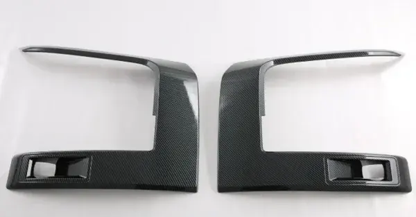 Aplique do Farol de Neblina Mitsubishi Triton 2024+