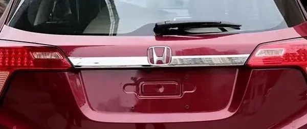 Aplique da Tampa do Porta-Malas Honda HR-V Reto Cromado